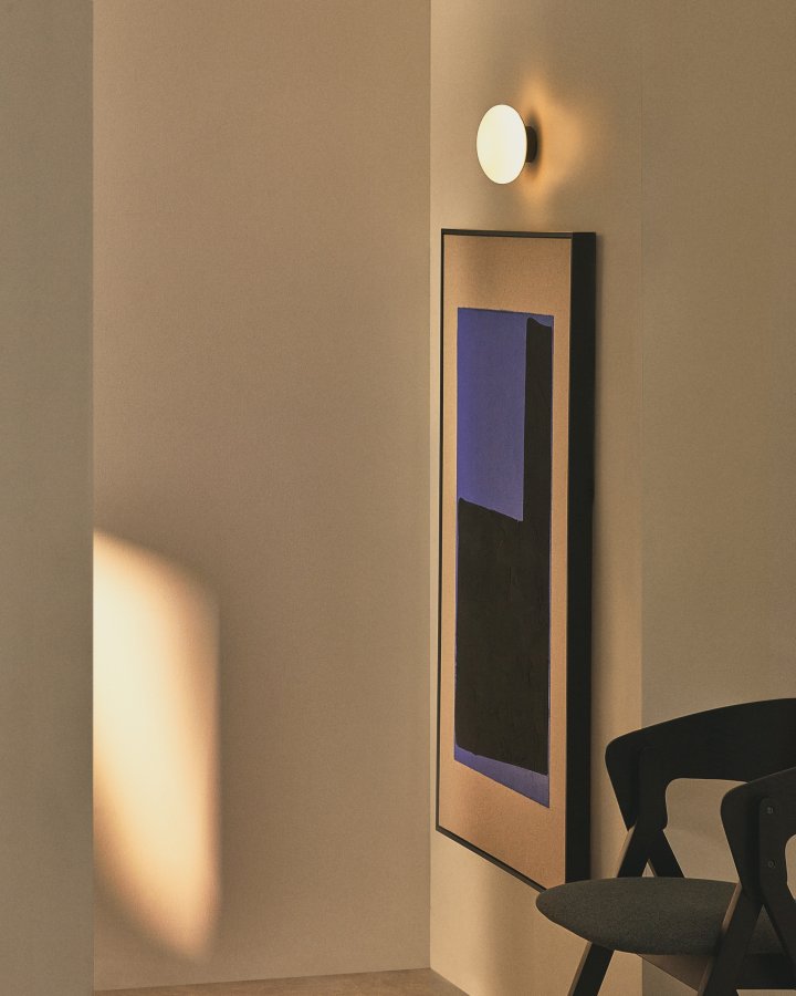 KAVE HOME Bamila v�glampe - r�get glas og sort metal (�15)