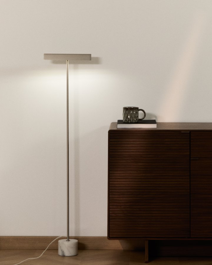 KAVE HOME Lynor gulvlampe - b�rstet metal og hvid marmor