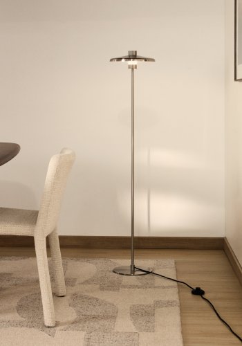 KAVE HOME Nuvira gulvlampe - lysegr� b�rstet metal