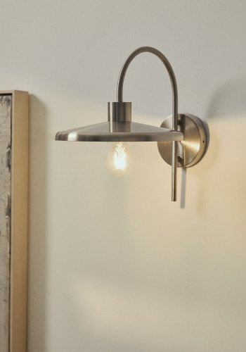 KAVE HOME Nuvira v�glampe - lysegr�t b�rstet metal