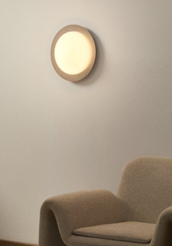 KAVE HOME Novae badev�relsesloftlampe, rund - frostet glas og lysegr�t b�rstet metal (�40)