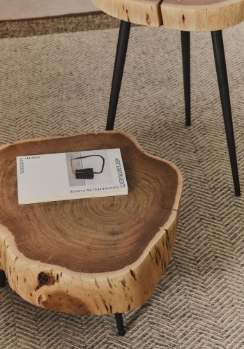 KAVE HOME Tanive sofabord, rund - akacietr� med bleget finish og sort st�l (�49)