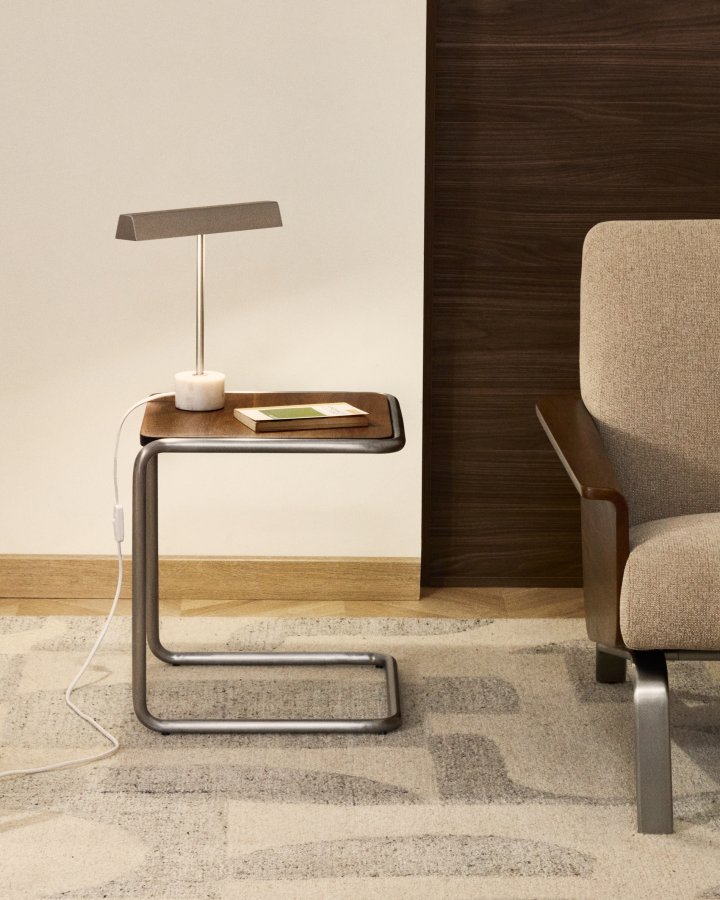 KAVE HOME Tarsel sidebord, rektangul�r - valn�ddefiner og b�rstet rustfrit st�l (42x47)