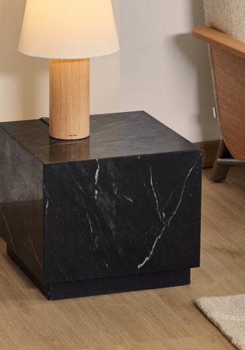 KAVE HOME Sorein sidebord, kvadratisk - sort marmor (50x50)