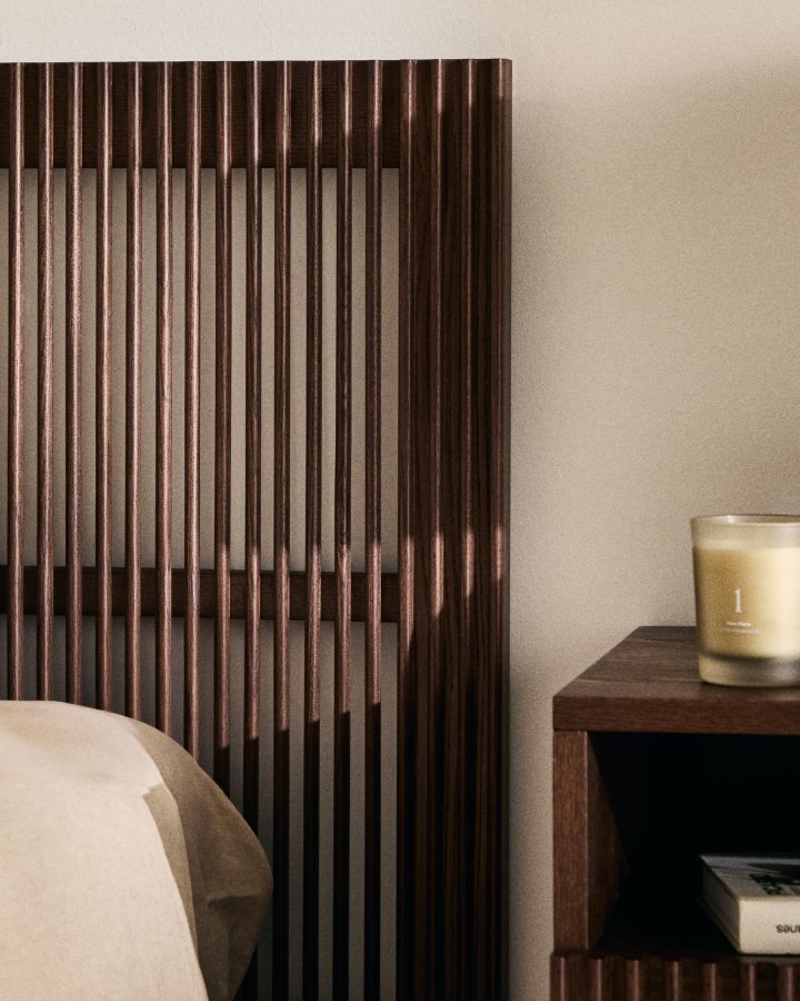 KAVE HOME Beyla sengegavl - valn�ddefarvet asketr� (til 160 cm seng)