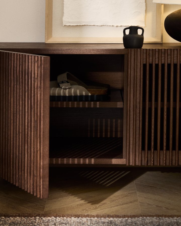 KAVE HOME Beyla skoskab, m. 2 l�ger og 2 hylder - valn�ddefarvet asketr�sfiner og asketr�