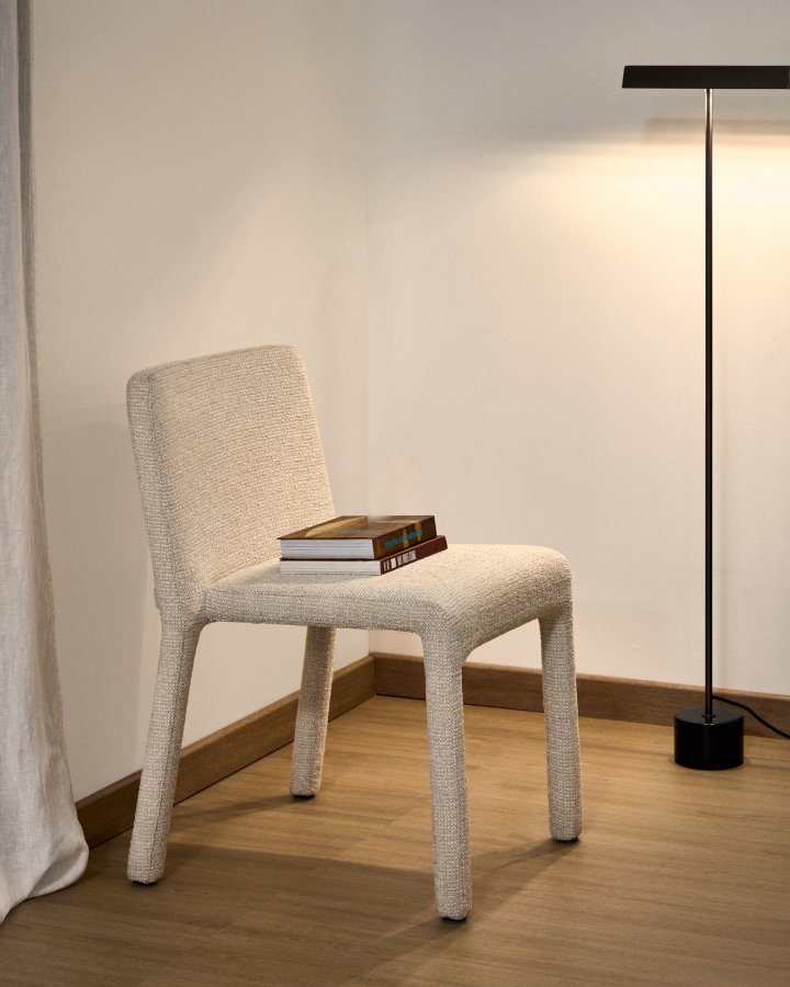KAVE HOME Loria spisebordsstol, stabelbar - beige chenille stof