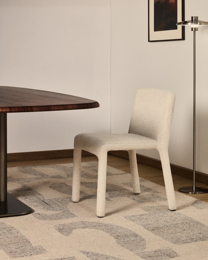 KAVE HOME Loria spisebordsstol, stabelbar - beige chenille stof