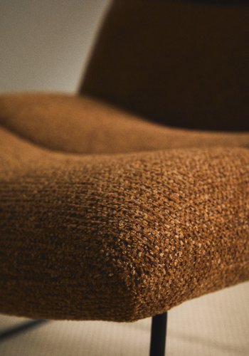 KAVE HOME Asen l�nestol - terrakotta chenille og sort st�l