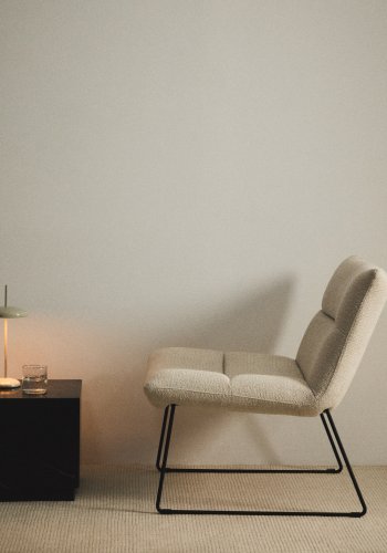 KAVE HOME Asen l�nestol - beige chenille og sort st�l