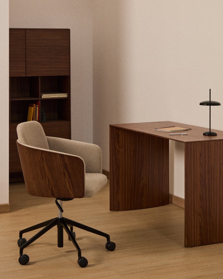 KAVE HOME Madai kontorstol, m. arml�n og hjul - brun chenille og askefiner med valn�ddefinish