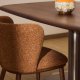 KAVE HOME Ciselia spisebordsstol - terrakotta chenille stof og valn�ddefarvet asketr�