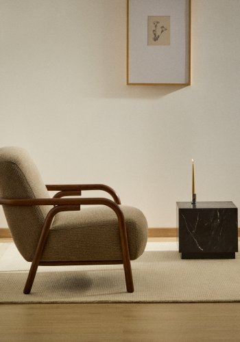 KAVE HOME Sylo l�nestol, m. arml�n - taupe chenille og valn�ddefarvet asketr�