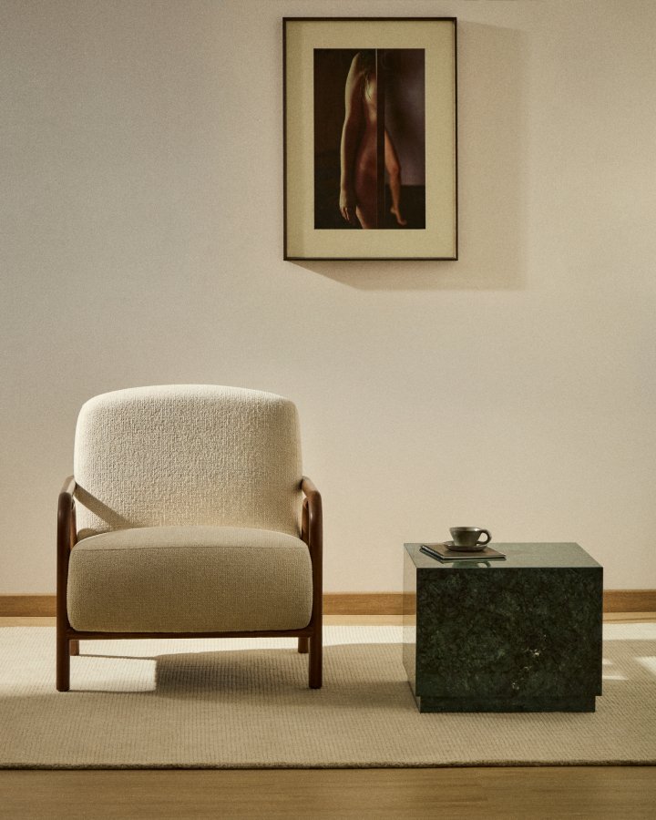 KAVE HOME Sylo l�nestol, m. arml�n - beige chenille og valn�ddefarvet asketr�