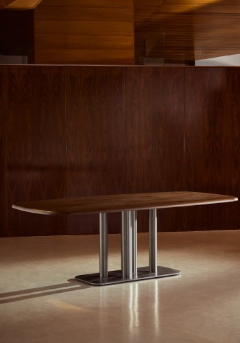 KAVE HOME Melvar spisebord. rektangul�r - brun valn�ddefiner og b�rstet rustfrit st�l (220x110)