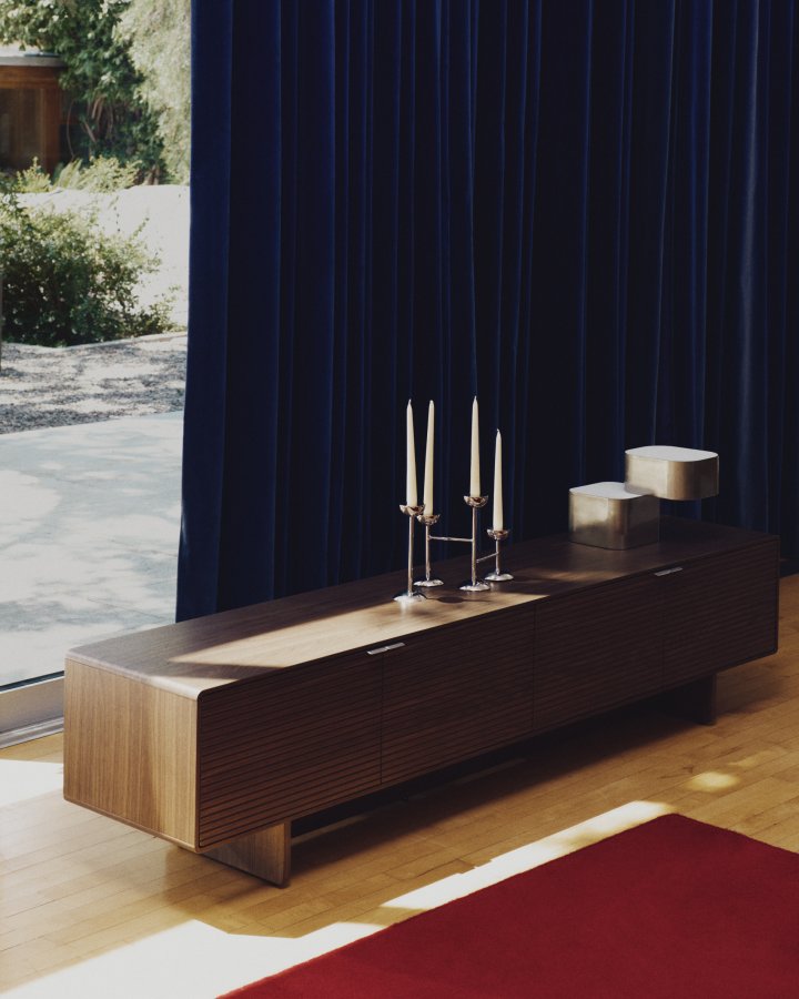 KAVE HOME Norlen TV-bord, m. 4 l�ger - valn�ddefiner (200x46)