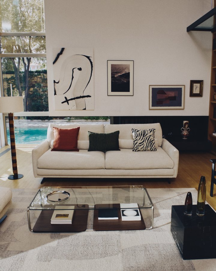 KAVE HOME Tarsel sofabord - h�rdet glas, bakke i valn�ddefiner og b�rstet rustfrit st�l (140x60)