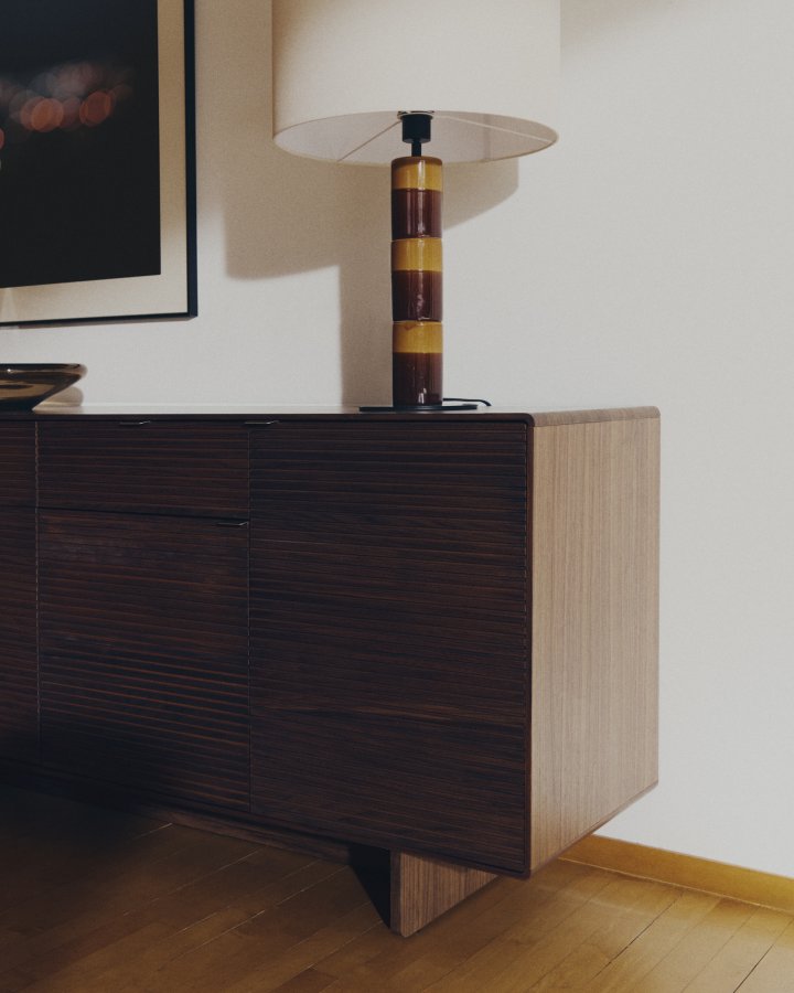 KAVE HOME Norlen sk�nk, m. 4 l�ger, 4 hylder og 2 skuffer - valn�ddefiner