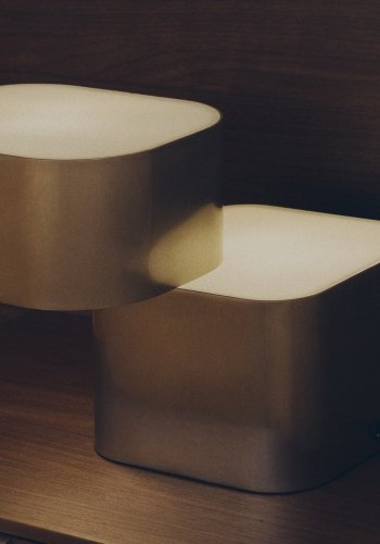 KAVE HOME Tanden bordlampe - gr� metal med b�rstet finish