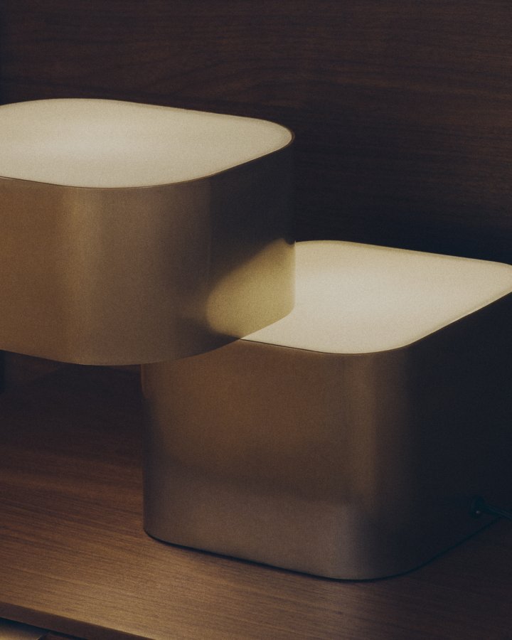 KAVE HOME Tanden bordlampe - gr� metal med b�rstet finish