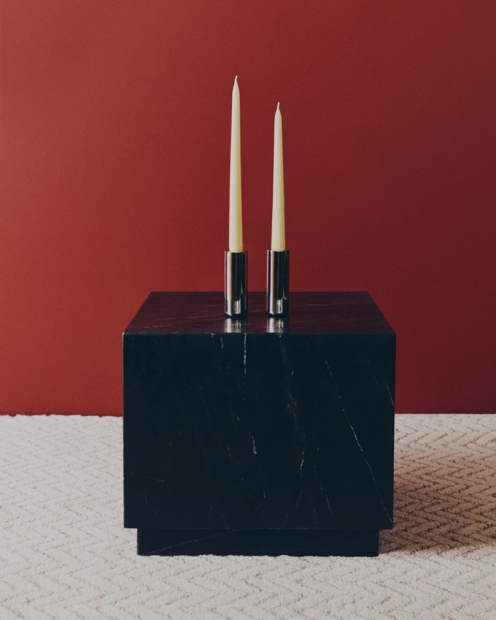 KAVE HOME Sorein sidebord, kvadratisk - sort marmor (40x40)