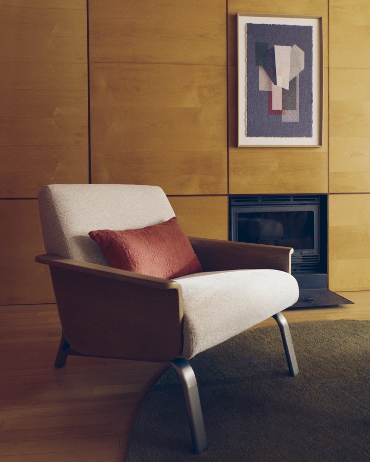 KAVE HOME Amsen l�nestol, m. arml�n - beige chenille, egetr�skrydsfiner, b�rstet rustfrit st�l