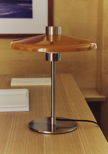 KAVE HOME Nuvira bordlampe - orange og lysegr� b�rstet metal