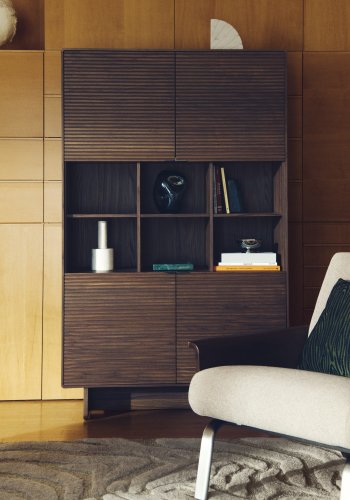 KAVE HOME Norlen h�j sk�nk, m. 4 l�ger og hylder - valn�ddefiner