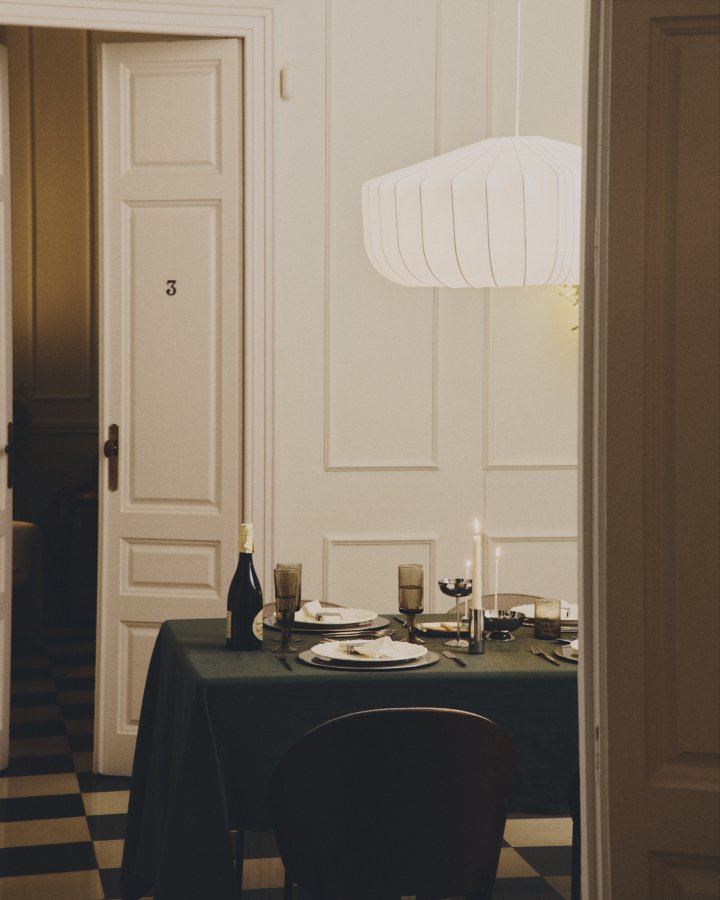 KAVE HOME Somar loftlampe - hvid syntetiske fibre og st�lst�nger (�76)