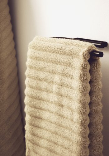 KAVE HOME Arely h�ndkl�det�rrer - sort metal