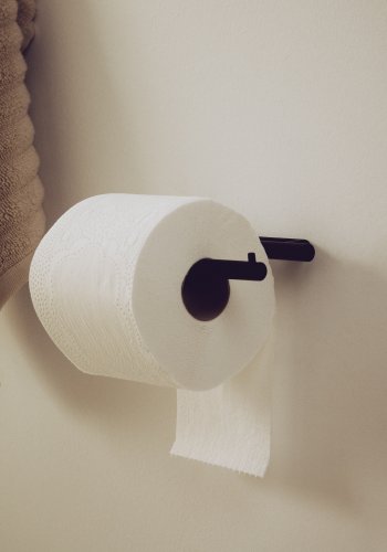 KAVE HOME Arely toiletpapirholder - sort metal