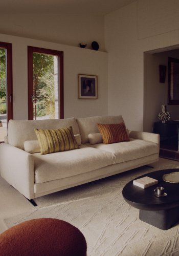 KAVE HOME Veliro 3 pers. sofa - beige chenille og sort st�l (240cm)