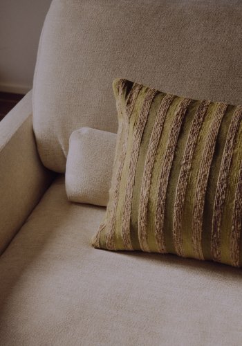 KAVE HOME Veliro 3 pers. sofa - beige chenille og sort st�l (240cm)