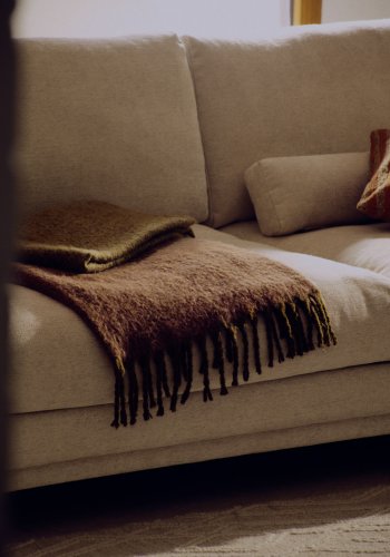 KAVE HOME Veliro 3 pers. sofa - beige chenille og sort st�l (240cm)