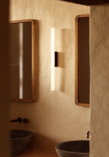 KAVE HOME Valquiria vegglampe - svart metall