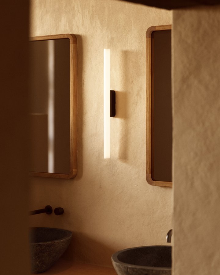 KAVE HOME Valquiria vegglampe - svart metall