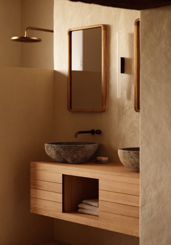 KAVE HOME Yenit veggmontert baderomsskap - naturlig teak (120x45)