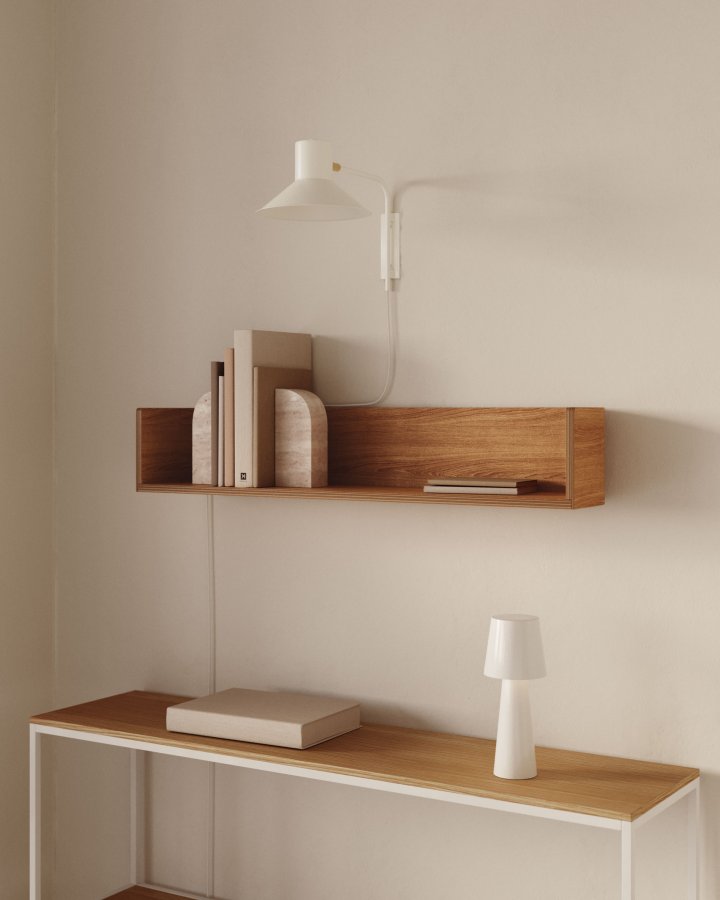 KAVE HOME Octavia hylle laget av askfiner 90 x 20 cm