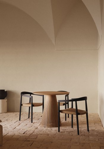 KAVE HOME Ydalia hagestol, m armlener, stablebar - naturlig tau og sort teak