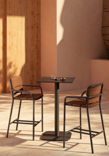 KAVE HOME Dina hyt utendrs barbord, firkantet - svart HPL og svart metall (60x60x96)