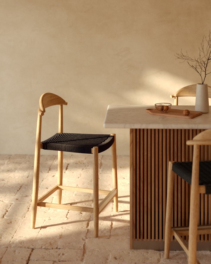 KAVE HOME Nina barkrakk, med ryggsttte og fotsttte - svart tau og naturlig akasietre (H:62)