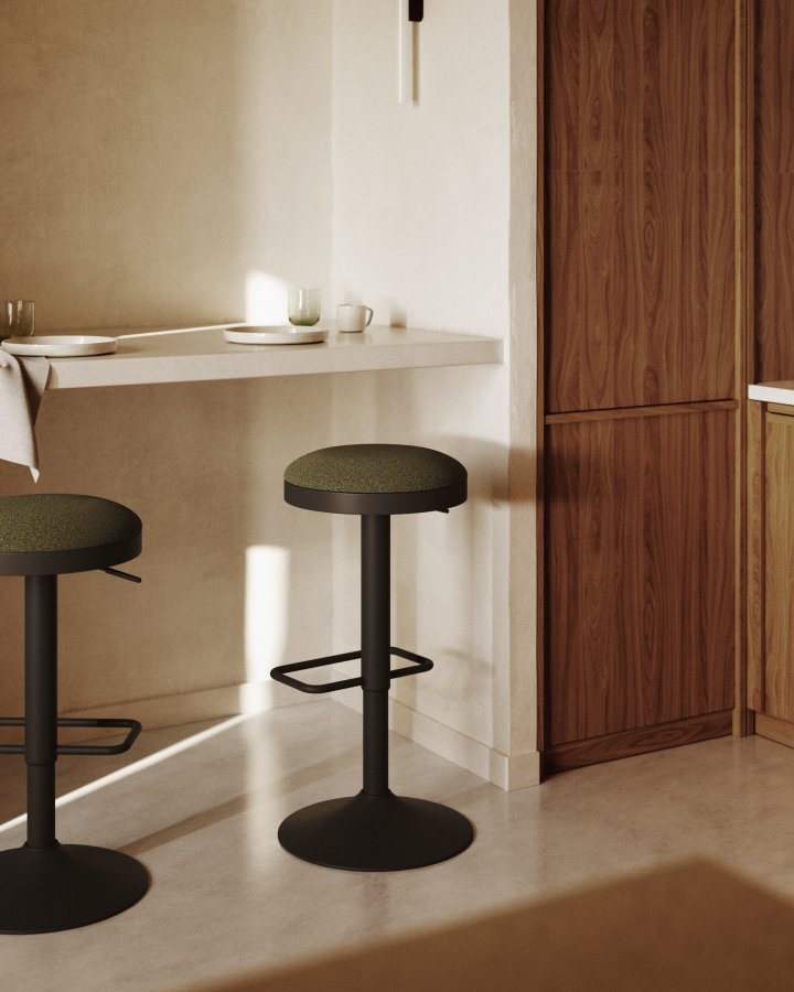 KAVE HOME Zaib barkrakk, med fotsttte, hydejusterbar - mrkegrnn chenille og matt sort stl (H:58-80cm)