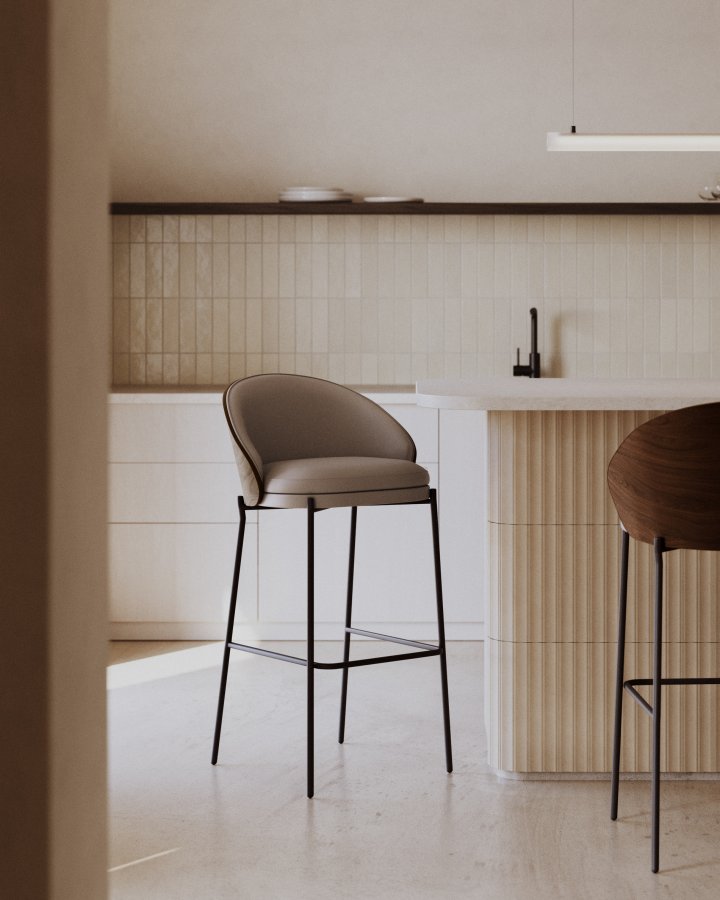 KAVE HOME Eamy barkrakk, m ryggsttte og fotsttte - brunt kunstskinn, brun ask finer, sort metall (75cm)