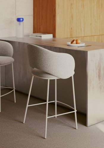 KAVE HOME Maina krakk i tykk beige chenille og stlben i beige utfrelse, FSC Mix Credit, 65 c