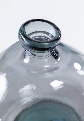 KAVE HOME Brenna-vase i 100 % resirkulert bltt glass, 33 cm