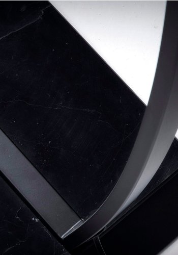 KAVE HOME Chop gulvlampe - sort metall/marmor/stoff 