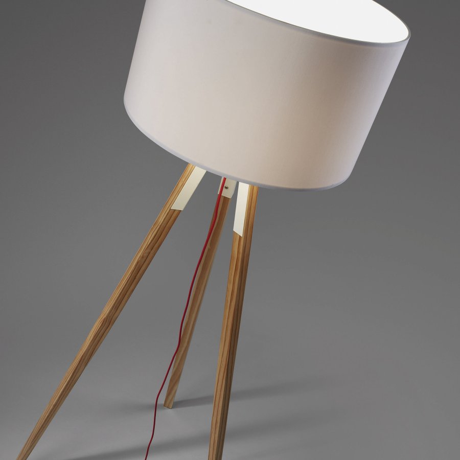 KAVE HOME Uzagi gulvlampe - hvit/naturlig stoff/tre