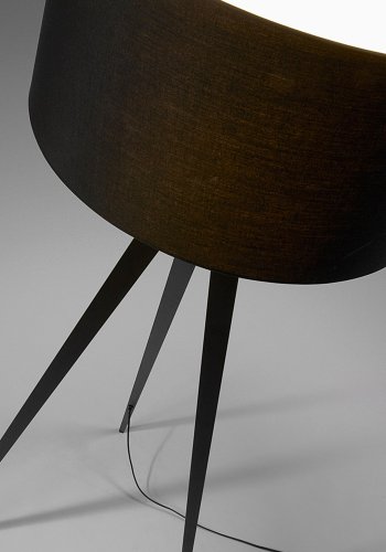 KAVE HOME Uzagi gulvlampe - svart metall/stoff 