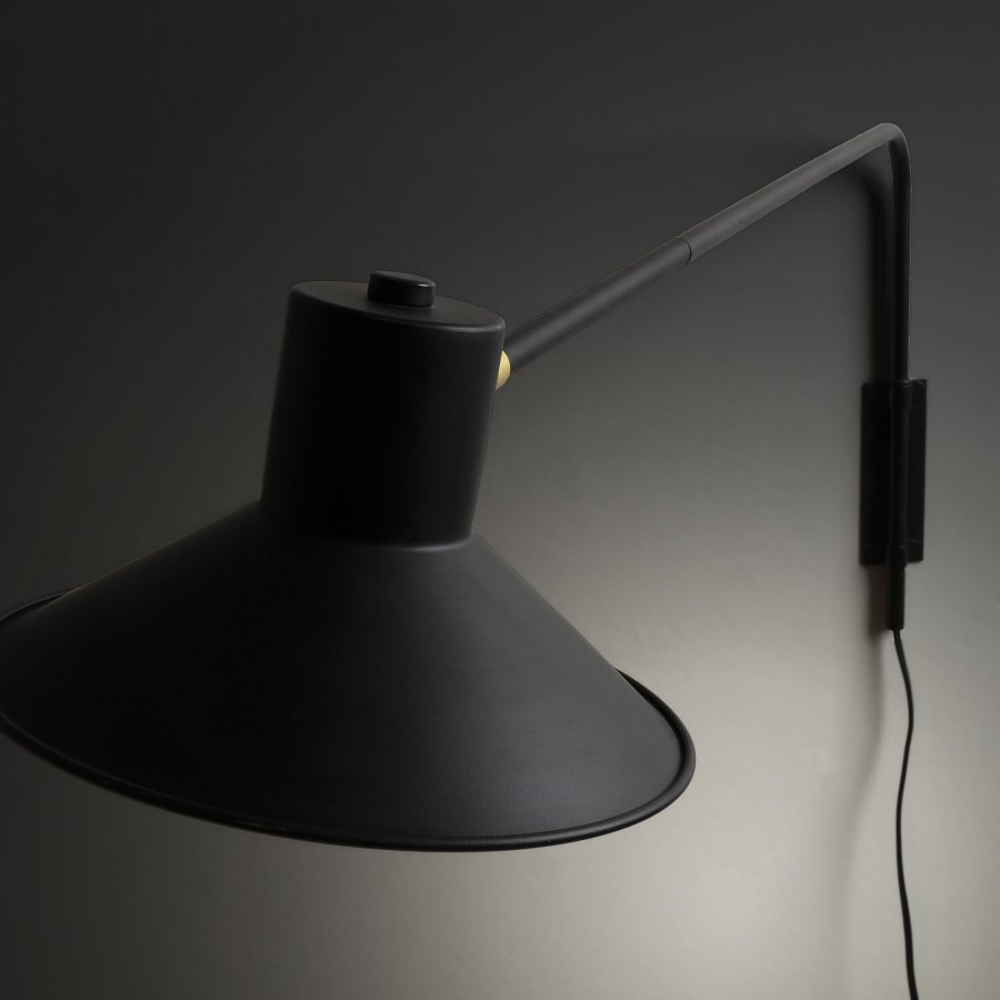KAVE HOME Aria vegglampe i stl med sort finish
