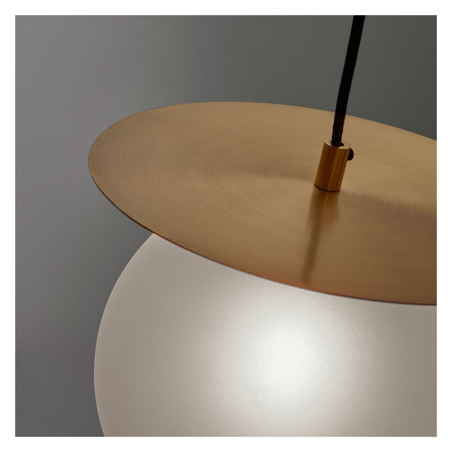 KAVE HOME Manz taklampe - frostet glass og messingmetall 